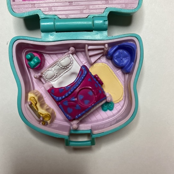 1993 Polly Pocket Cuddly Kitty Compact with 1 figure - Picture 7 of 9